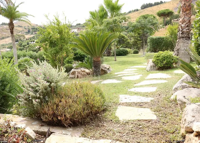 Willa Belle Vue Sarmuci *