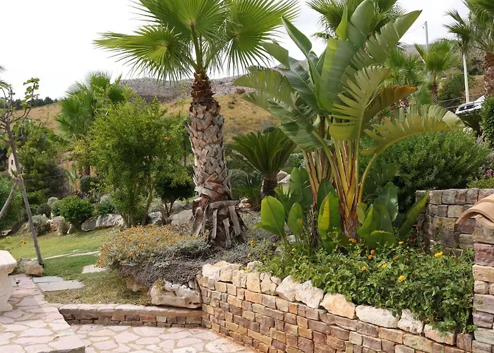 Willa Belle Vue Sarmuci *