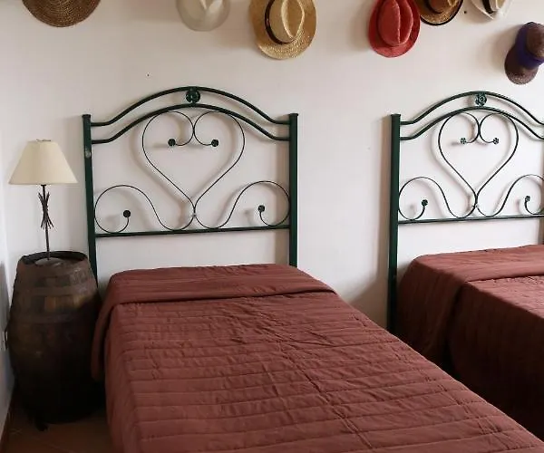 Willa Belle Vue Sarmuci *