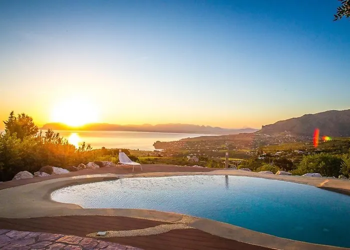 Willa Belle Vue Sarmuci *