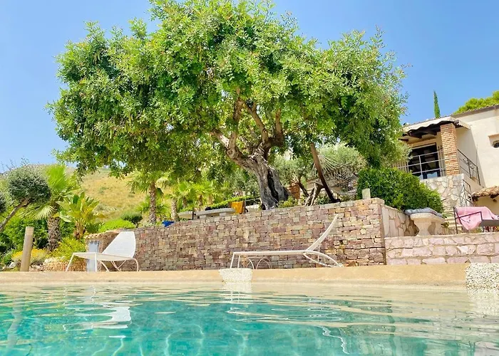 Belle Vue Sarmuci Willa