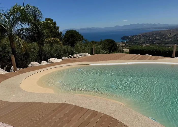 Willa Belle Vue Sarmuci *