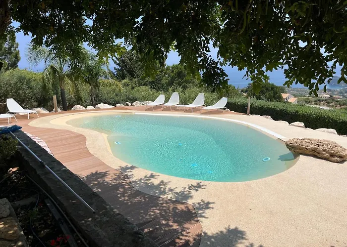 Belle Vue Sarmuci Willa *