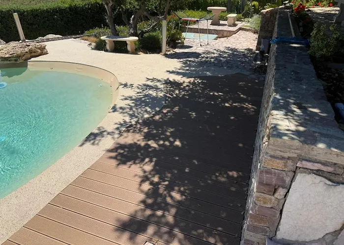 Willa Belle Vue Sarmuci *